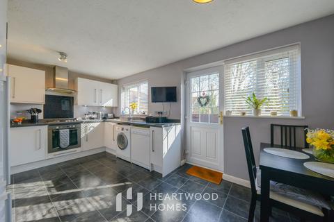 27 Harvesters, St Albans, AL4 9QU