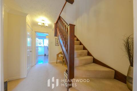 27 Harvesters, St Albans, AL4 9QU