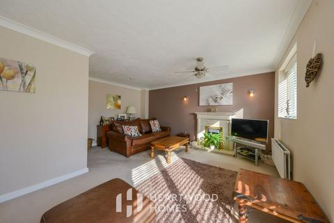 27 Harvesters, St Albans, AL4 9QU