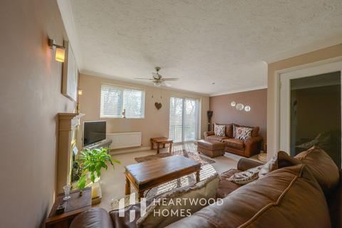 27 Harvesters, St Albans, AL4 9QU
