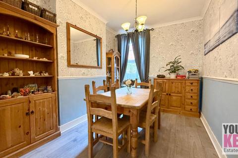 4 bedroom terraced house for sale, Victoria Road, Folkestone, Kent, CT19 5AT