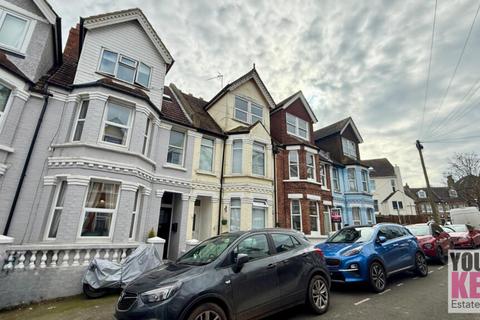 4 bedroom terraced house for sale, Victoria Road, Folkestone, Kent, CT19 5AT