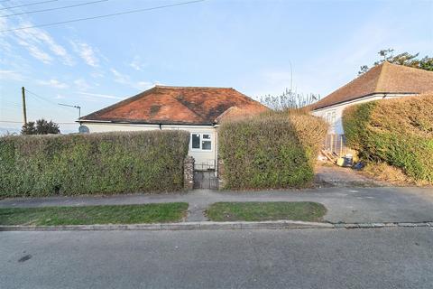 3 bedroom detached bungalow to rent, Broad Oak, Heathfield