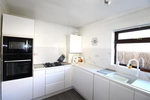 102 Harps Avenue, Minster On Sea, Sheerness, ME12 3PL