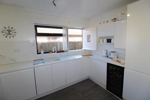 102 Harps Avenue, Minster On Sea, Sheerness, ME12 3PL