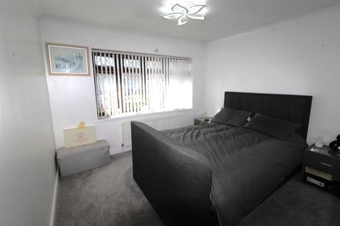 102 Harps Avenue, Minster On Sea, Sheerness, ME12 3PL