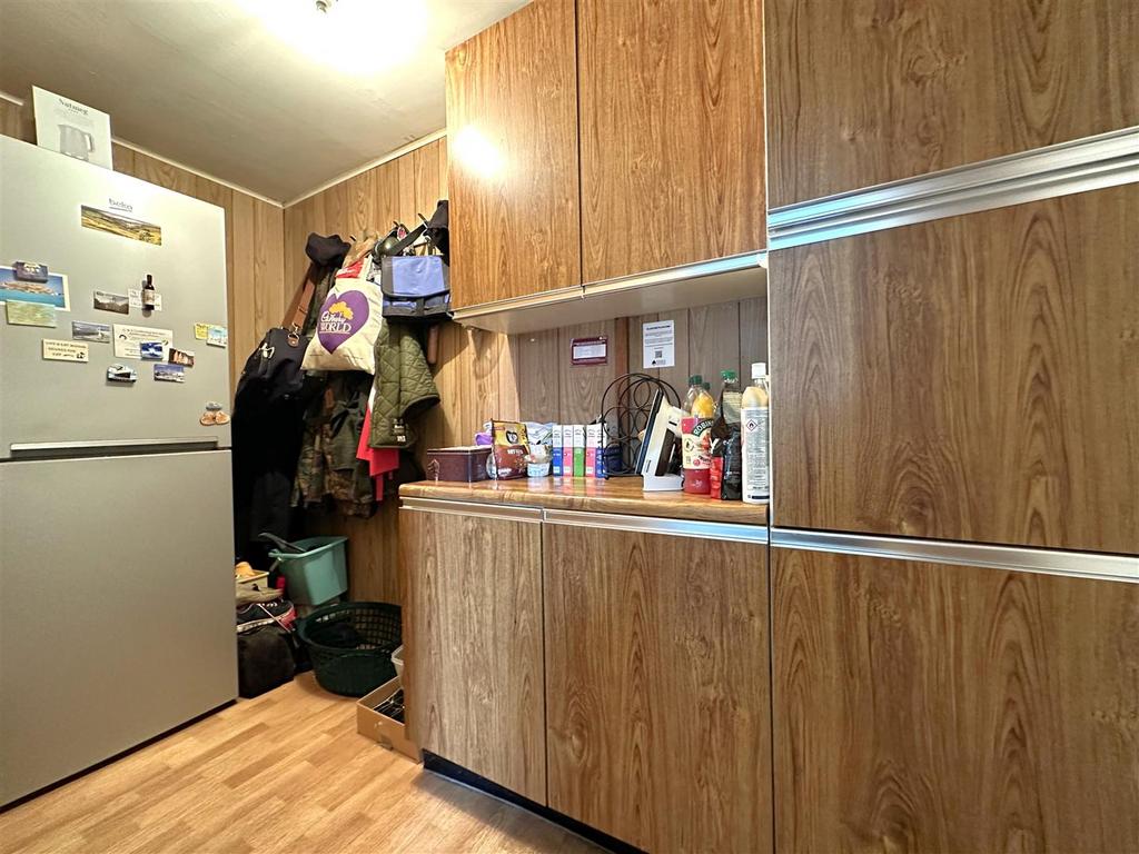 Separate Utility Room 273