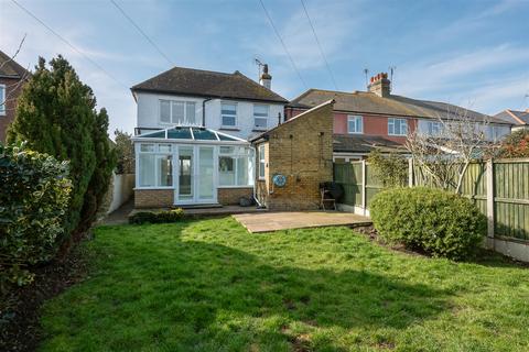 3 bedroom detached house for sale, Collingwood Road, Whitstable