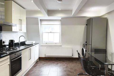 2 bedroom apartment to rent, Fitzrovia, London W1T