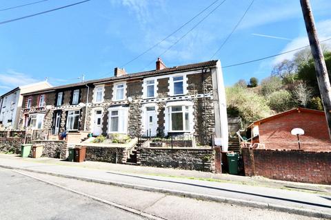 3 bedroom end of terrace house to rent, Queens Road, Elliots Town, NP24