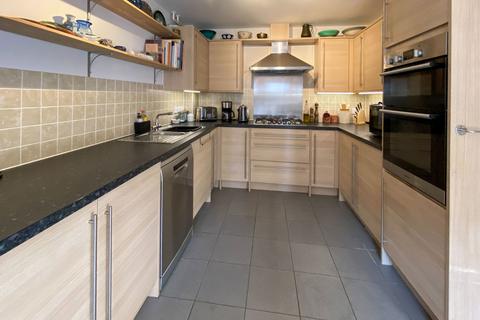 6 bedroom semi-detached house for sale, Bluebell Road, Ashford TN23