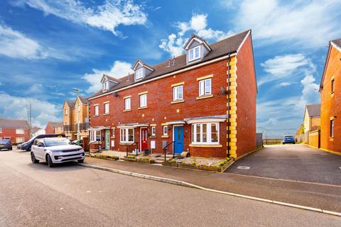 4 bedroom end of terrace house for sale, Meadowland Close, Caerphilly, CF83 3SB