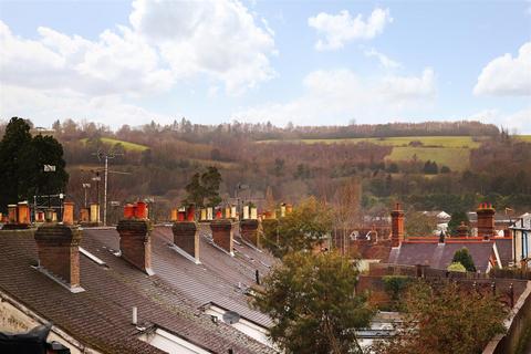 2 bedroom apartment for sale, CENTRAL DORKING, RH4