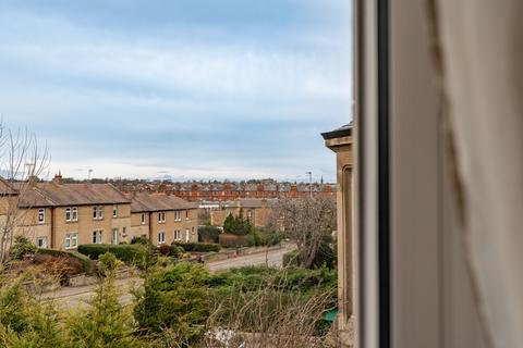 3 bedroom flat for sale, 125/1F Mayfield Road, Newington, Edinburgh, EH9 3AJ