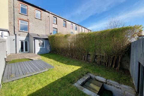 4 bedroom terraced house to rent, Brithweunydd Road, Tonypandy, CF40