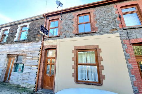 4 bedroom terraced house to rent, Brithweunydd Road, Tonypandy, CF40