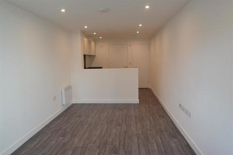 Studio to rent, Southcote Road, Bournemouth