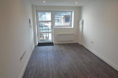 Studio to rent, Southcote Road, Bournemouth