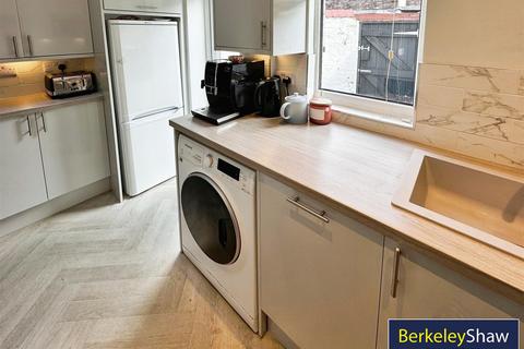 38 Basing Street, Liverpool, L19 1QS