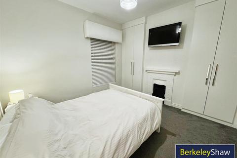 38 Basing Street, Liverpool, L19 1QS