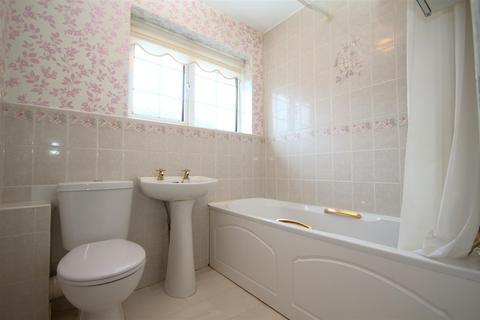 2 bedroom bungalow for sale, Castlegate Drive, Pontefract