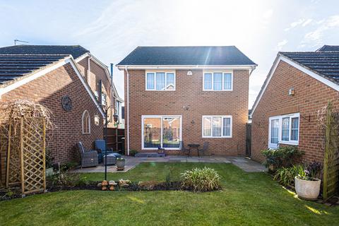 4 bedroom detached house for sale, Hogarth Way, Rochford, SS4