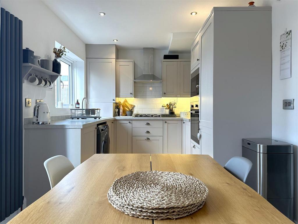 Superb Modern Kitchen 748