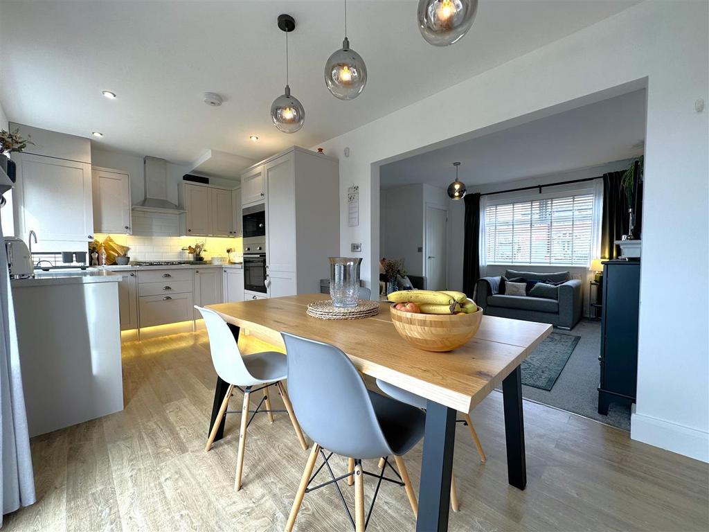 Stylish Modern Dining Kitchen 727