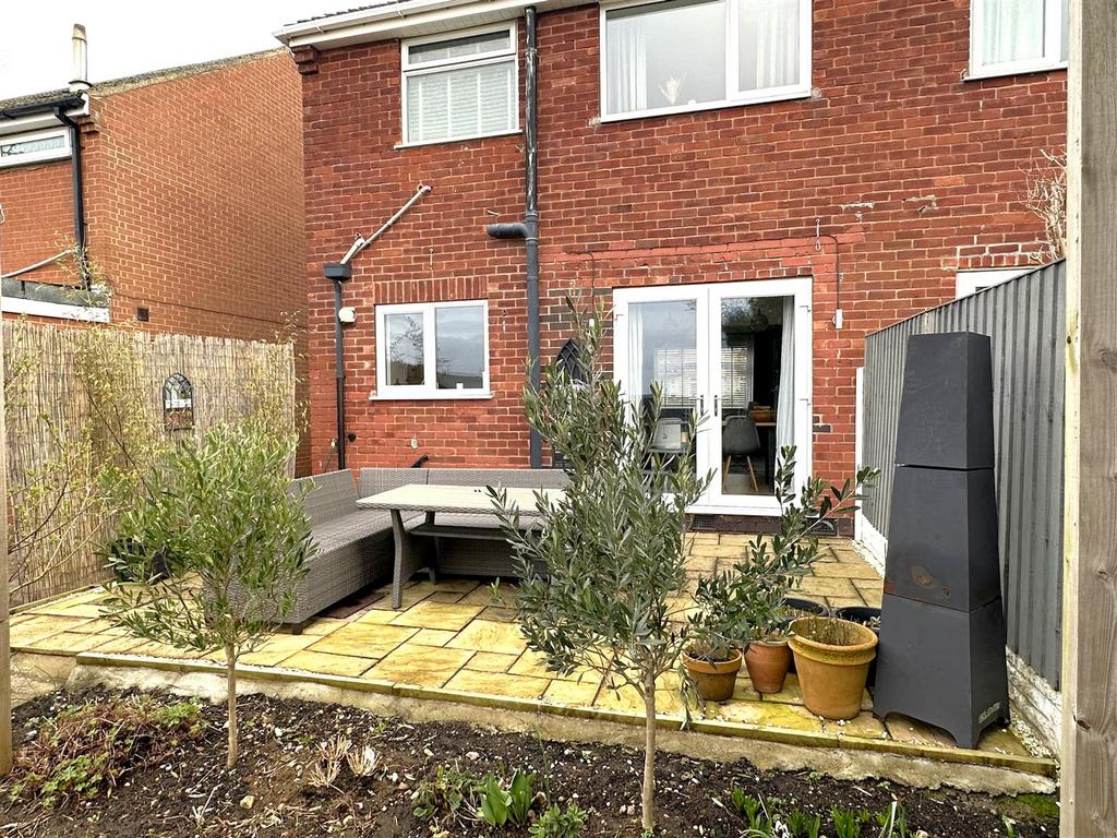 Paved Seating Area 778
