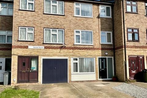 4 bedroom terraced house for sale, Surman Terrace, Romford