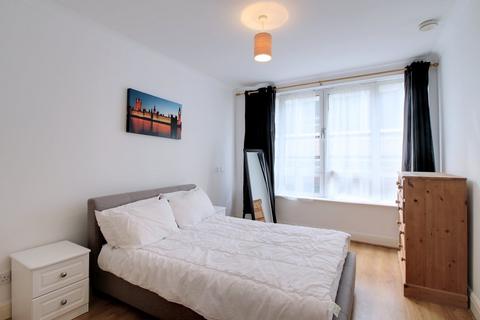 1 bedroom apartment to rent, Werna House, 31 Monument Street EC3R