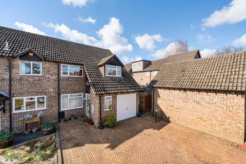 3 bedroom semi-detached house for sale, Ashurst Close, Tadley RG26