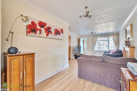 2 Ashurst Close, Tadley, RG26 4AH