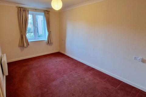 1 bedroom ground floor flat for sale, Church Street, Littlehampton BN17