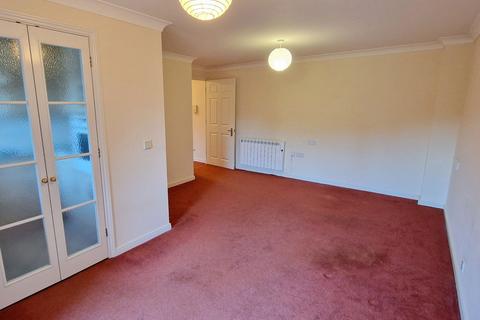 1 bedroom ground floor flat for sale, Church Street, Littlehampton BN17