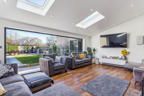 110 Broad Oak Way, Stevenage, SG2 8RB