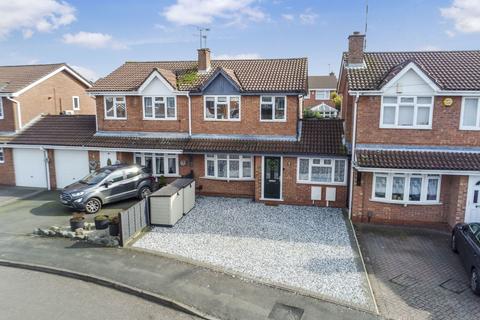 4 bedroom semi-detached house for sale, Hogarth Close, Bedworth CV12