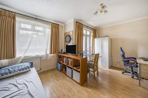 2 bedroom apartment for sale, Albert Drive, London SW19