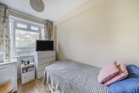 2 bedroom apartment for sale, Albert Drive, London SW19