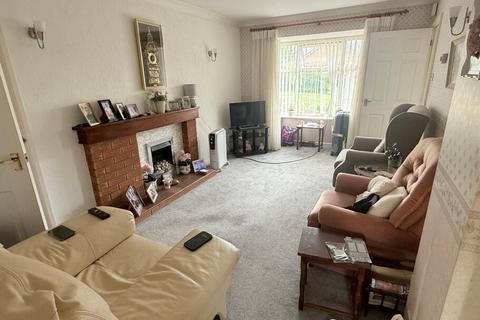 3 bedroom end of terrace house for sale, Armstrong Way, Reading RG5