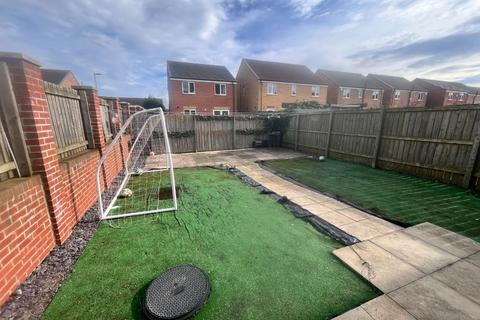 3 bedroom end of terrace house for sale, Hoskins Lane, North Yorkshire TS4