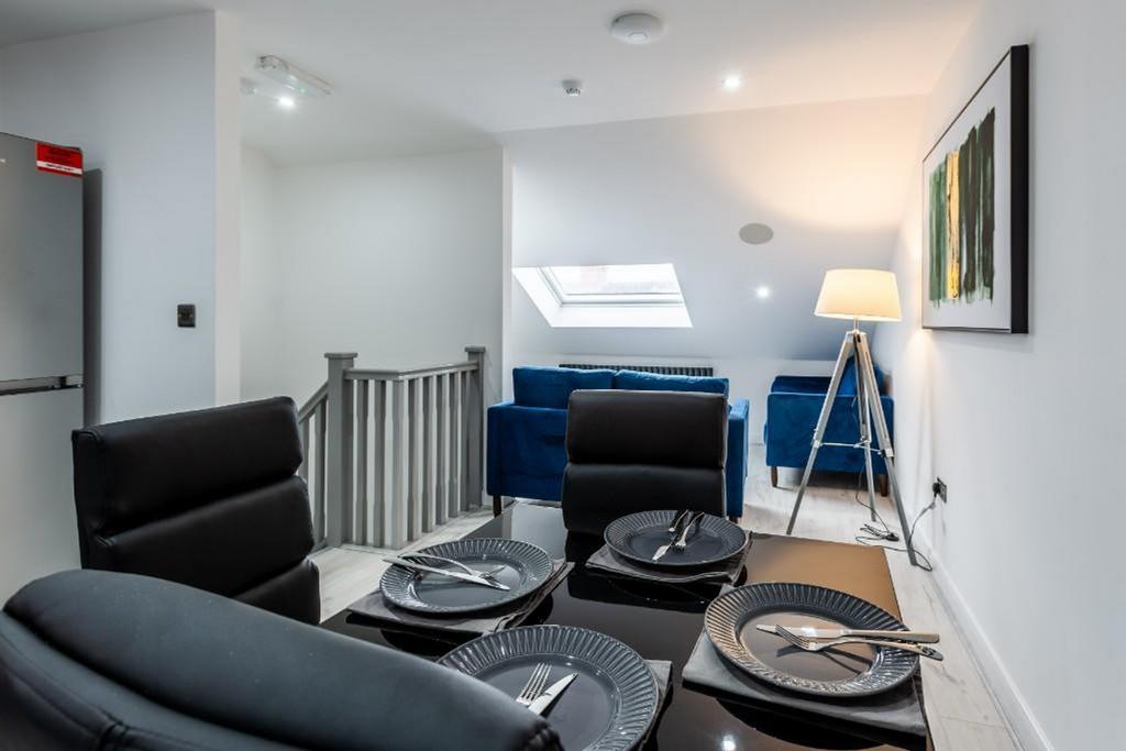 A stylish and inviting living room with ample s...
