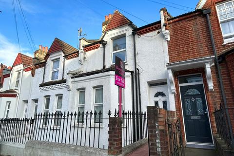 4 bedroom townhouse for sale, Vicarage Park, Plumstead, London, SE18 7SU