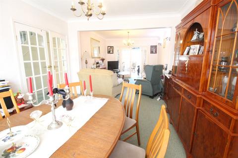 3 bedroom detached house for sale, Crescent Road, Hertfordshire EN4