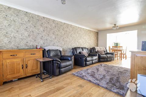 49 Bourne Avenue, Basildon, SS15 6DY