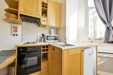 Studio to rent, Penywern Road, Earls Court, London, SW5