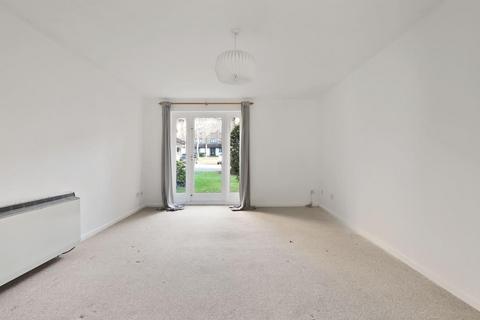 1 bedroom flat for sale, Orchard Grove, London