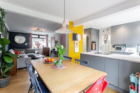 50 Buckstone Crescent, Edinburgh, EH10 6PR