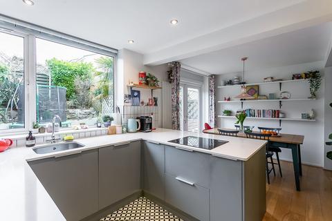 50 Buckstone Crescent, Edinburgh, EH10 6PR