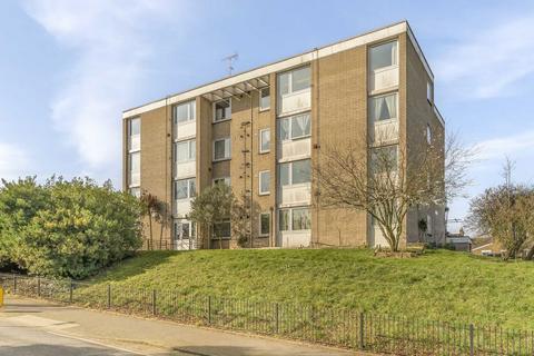 2 bedroom flat for sale, Brenchley Gardens, London SE23